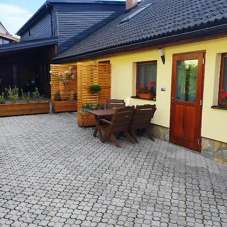 Natálka Drevený Raj *