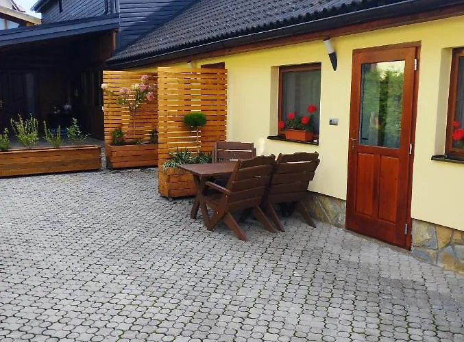 Natalka Dreveny Raj *